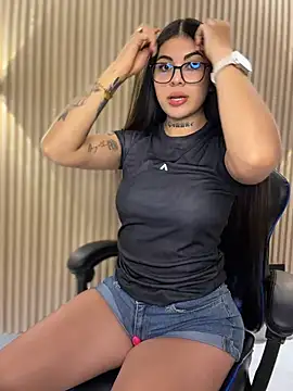 Sarasanders 4 online show from March 11, 1:32 am