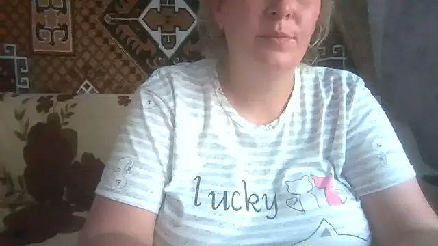 Diana Britt online show from August 2, 3:09 am