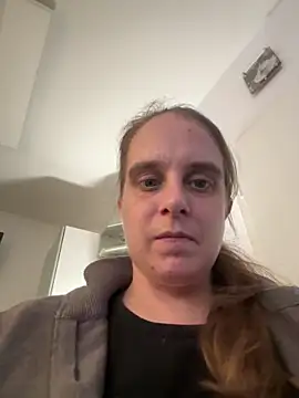 Chantalee online show from March 11, 9:24 am