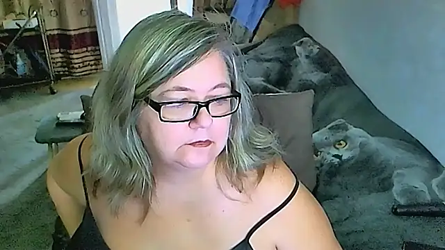 Snapshot of sex2 chatting on October 9, 3:32 am sex2 online show from October 9, 3:32 am