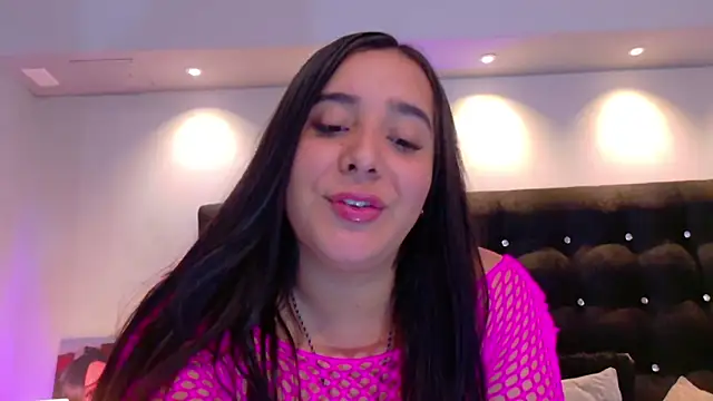 Snapshot of ValenScott1 chatting on October 8, 1:48 pm ValenScott1 online show from October 8, 1:48 pm