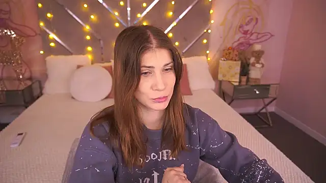 CassandraGood online show from January 11, 6:51 am