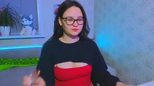 EsterLogan online show from December 1, 10:30 am