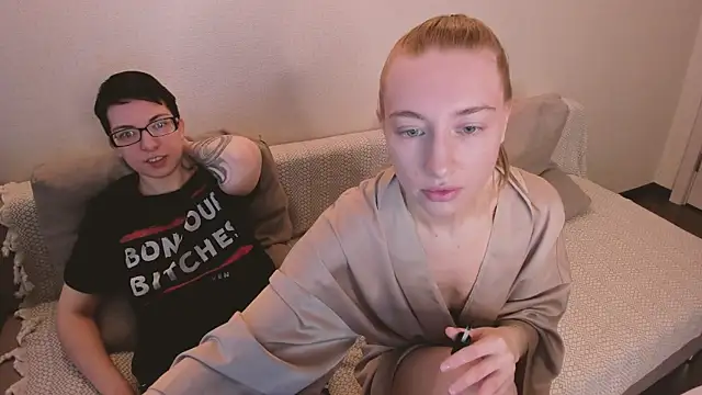 secret dreams   online show from April 18, 8:06 am