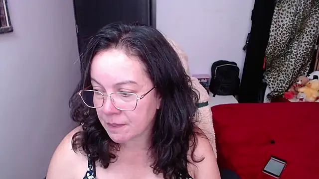 Sonialorens  online show from November 13, 9:36 pm