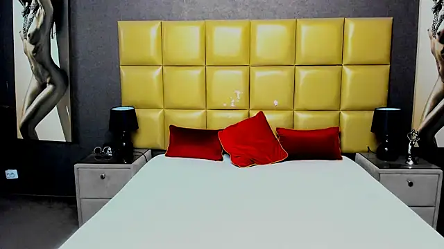 KiraLeila online show from December 5, 1:38 am