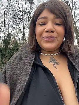 IamSashaLuv online show from December 5, 10:16 am