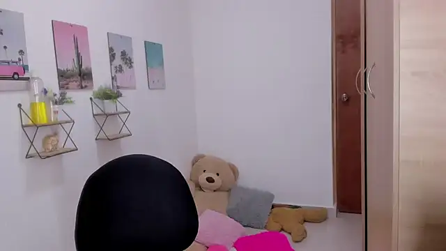 Emma lean online show from March 19, 7:18 pm