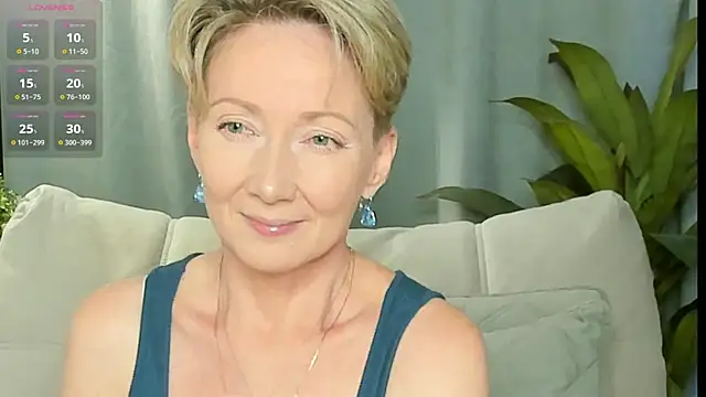 AkexandraFix online show from July 6, 2:00 pm