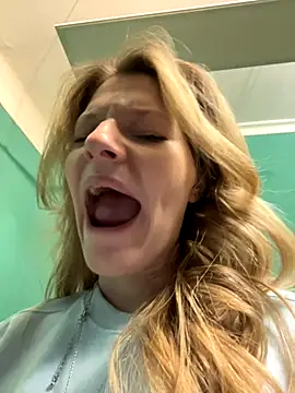 MaryHiggins online show from October 17, 10:51 am