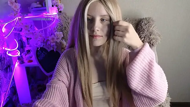 sarakaell online show from September 29, 2:05 am