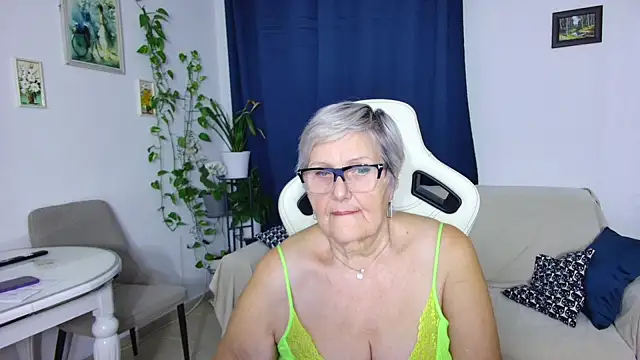 Selenna57 online show from February 6, 6:55 pm