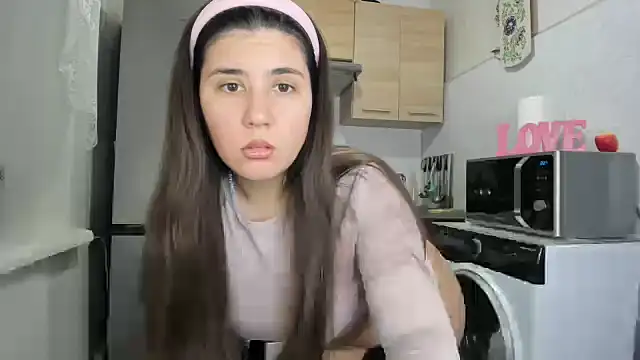 MiaMarrone online show from December 21, 12:26 am