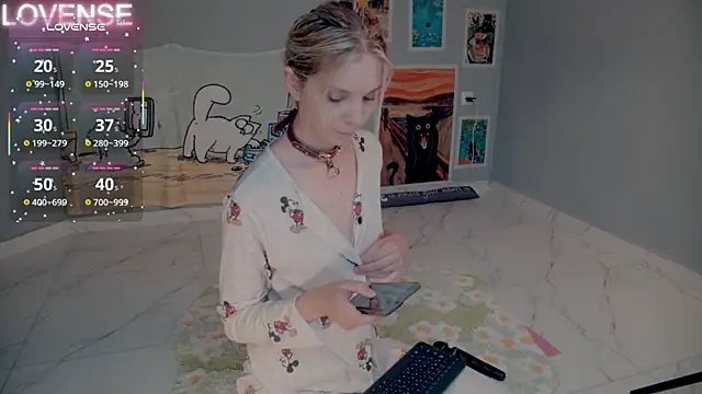 Careful i bite online show from September 19, 4:55 am