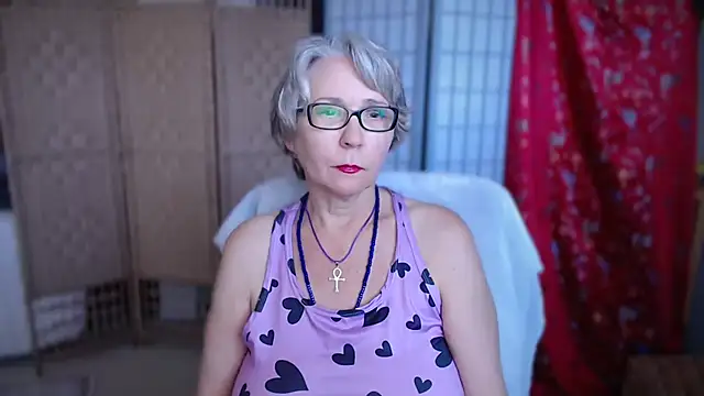 petradaniels online show from May 11, 8:50 pm