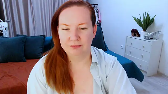 Snapshot of GoddessLara chatting on September 23, 9:02 pm GoddessLara online show from September 23, 9:02 pm