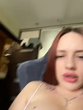 Lisaaan online show from August 8, 11:18 am