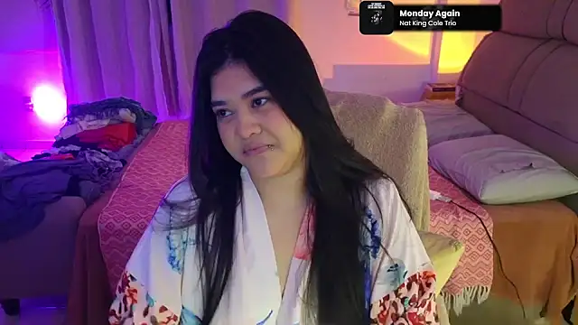 feluriana online show from May 19, 2:07 am