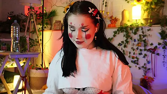 ScarletBlaze online show from October 30, 6:20 pm