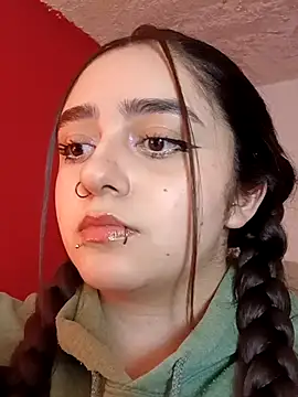 IvonneT online show from October 26, 12:17 am