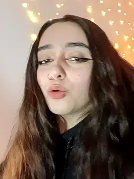 IvonneT online show from December 2, 7:10 am