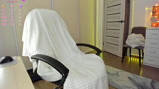 Ophelia mm online show from April 14, 6:57 am