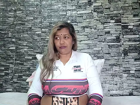 Mammabear 4u online show from June 14, 5:46 pm