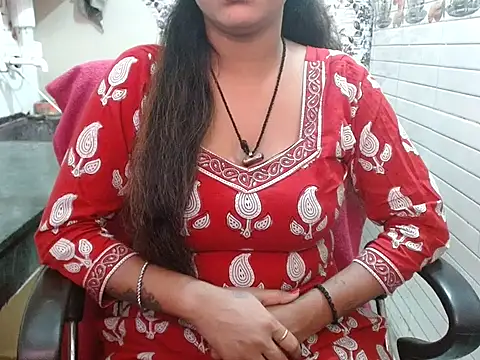 LovingPihu online show from November 4, 9:25 am