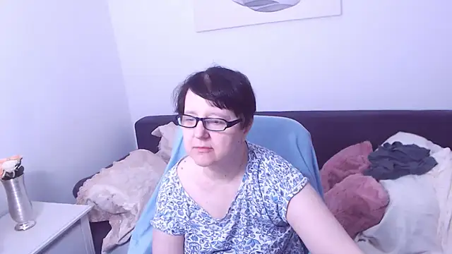 ChristaRose online show from February 15, 1:10 pm