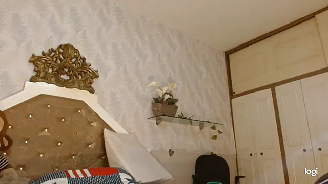 MiaShantall4u online show from October 18, 6:05 am