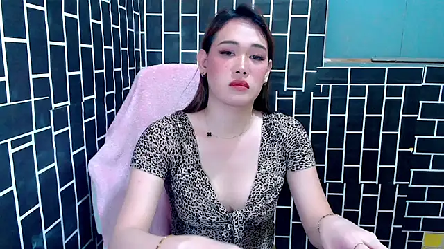 9inSelfSucker online show from September 19, 10:03 am