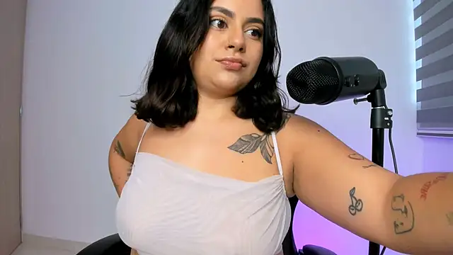 susy angel online show from April 13, 9:59 pm