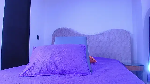 shelsyloreds online show from December 1, 12:09 pm