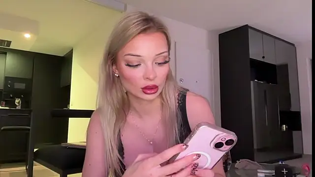 HannaXLove online show from October 28, 6:24 pm