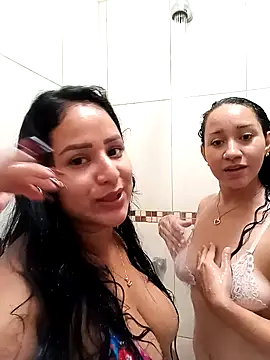 Snapshot of ashley69_brown chatting on September 16, 7:00 pm ashley69 brown online show from September 16, 7:00 pm