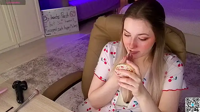 elinanortas online show from October 13, 1:41 am