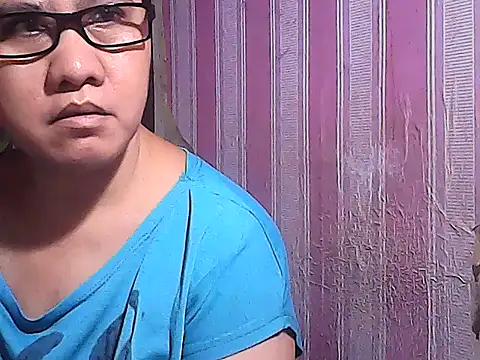 Snapshot of sweetsosie18 chatting on October 12, 10:12 pm sweetsosie18 online show from October 12, 10:12 pm