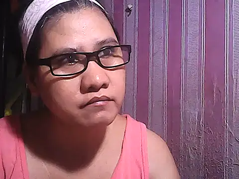 sweetsosie18 online show from October 21, 5:55 am