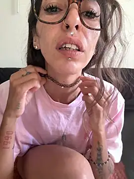 Amani thewolf online show from March 22, 1:50 pm