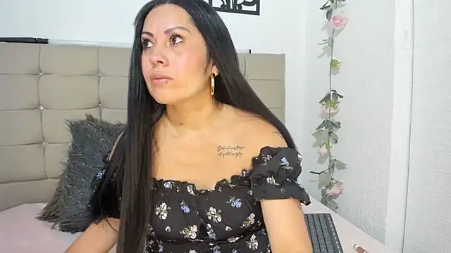 Tania mature online show from February 4, 6:11 pm