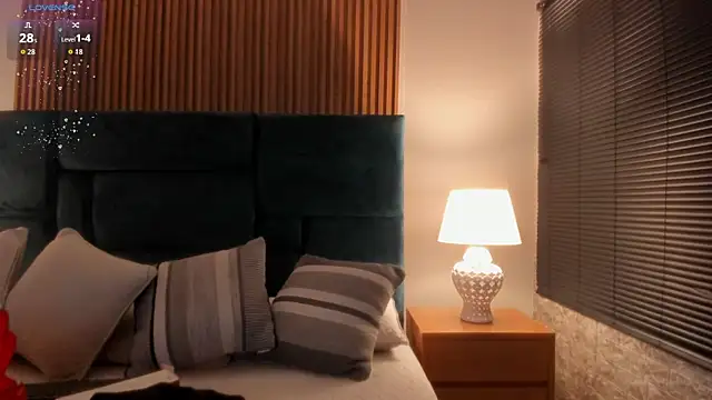 Kareena chopra online show from April 15, 12:39 pm