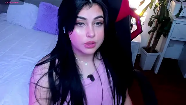 Alyaa s online show from March 2, 7:53 pm