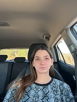 DoriDeluxe66 online show from September 27, 7:59 am