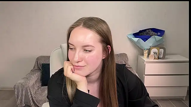 EvaMaddison online show from September 13, 8:39 pm