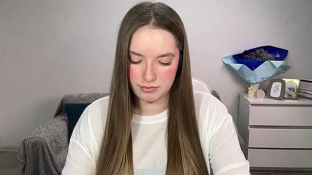 EvaMaddison online show from November 12, 6:39 pm