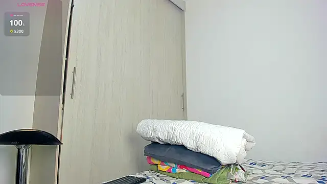 caroline tovar online show from October 24, 11:23 pm