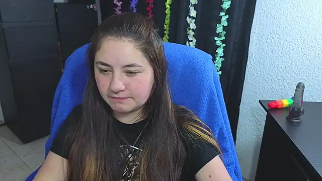 Snapshot of ann_bronw chatting on September 23, 12:53 am ann bronw online show from September 23, 12:53 am