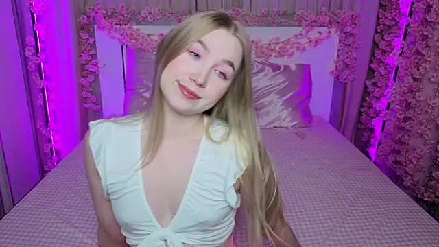 LilyStarlight online show from June 18, 3:52 am
