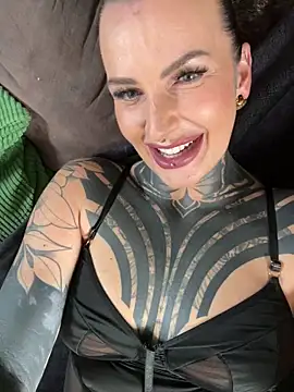 InkedBiitch online show from June 8, 2:29 pm