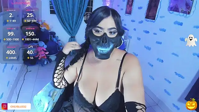 Snapshot of OnlyBluex chatting on October 16, 2:03 am OnlyBluex online show from October 16, 2:03 am